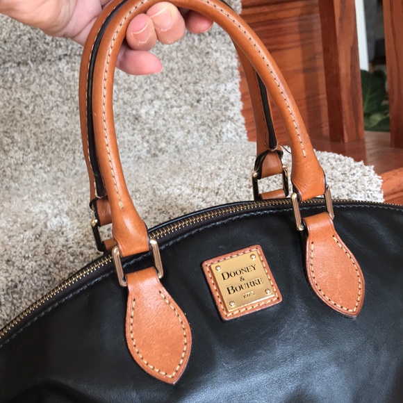 DOONEY & BOURKE - black purse - Picture 7 of 10